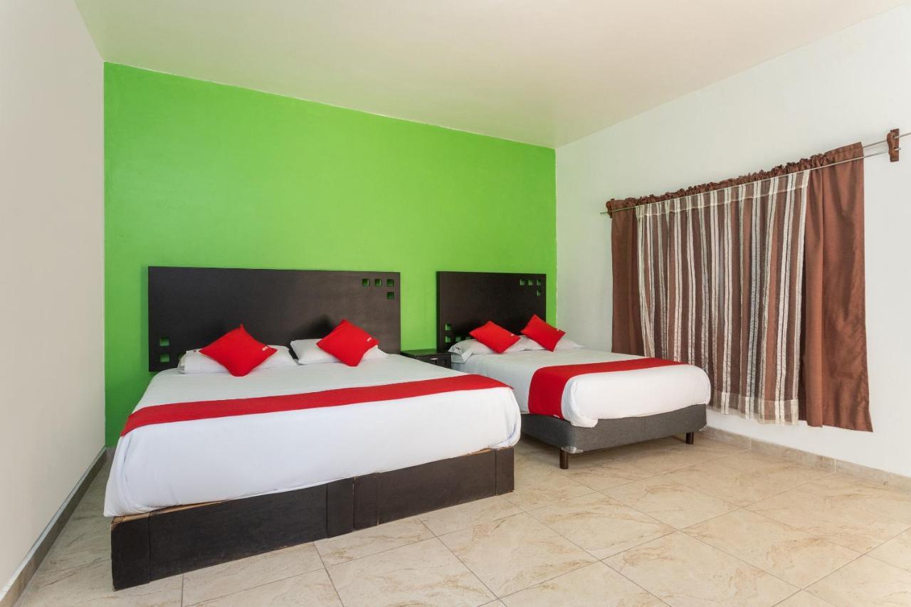 Oyo Hotel Emperadores Inn, Атлиско Екстериор снимка