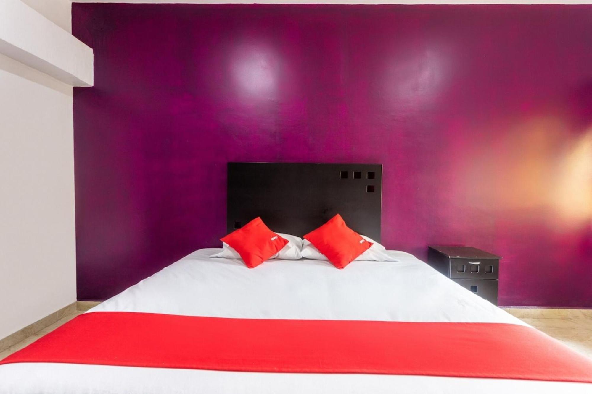 Oyo Hotel Emperadores Inn, Атлиско Екстериор снимка